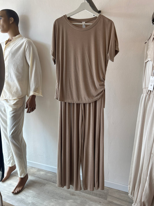 Two Piece Set Real