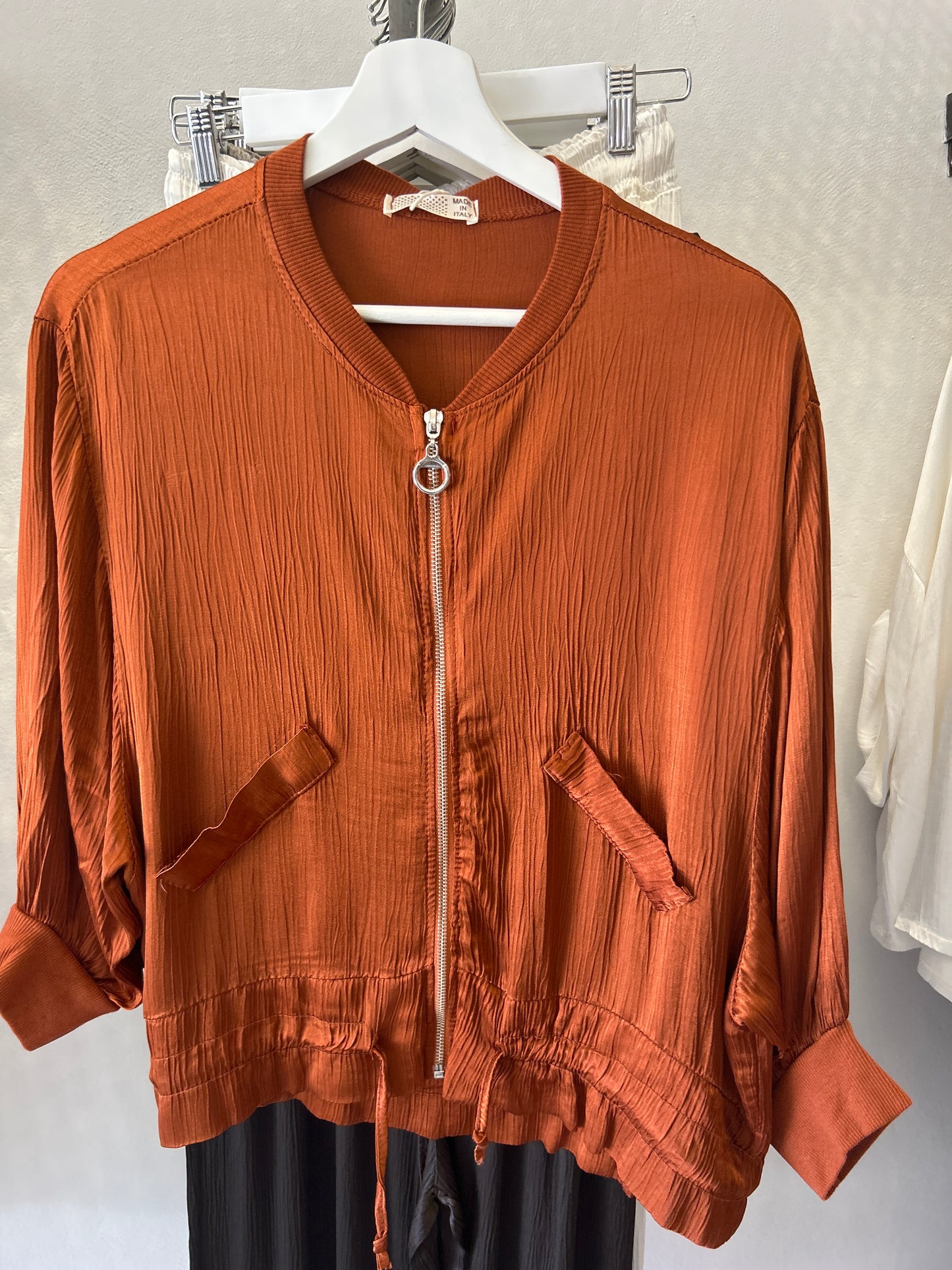 Blusa de satén Noya