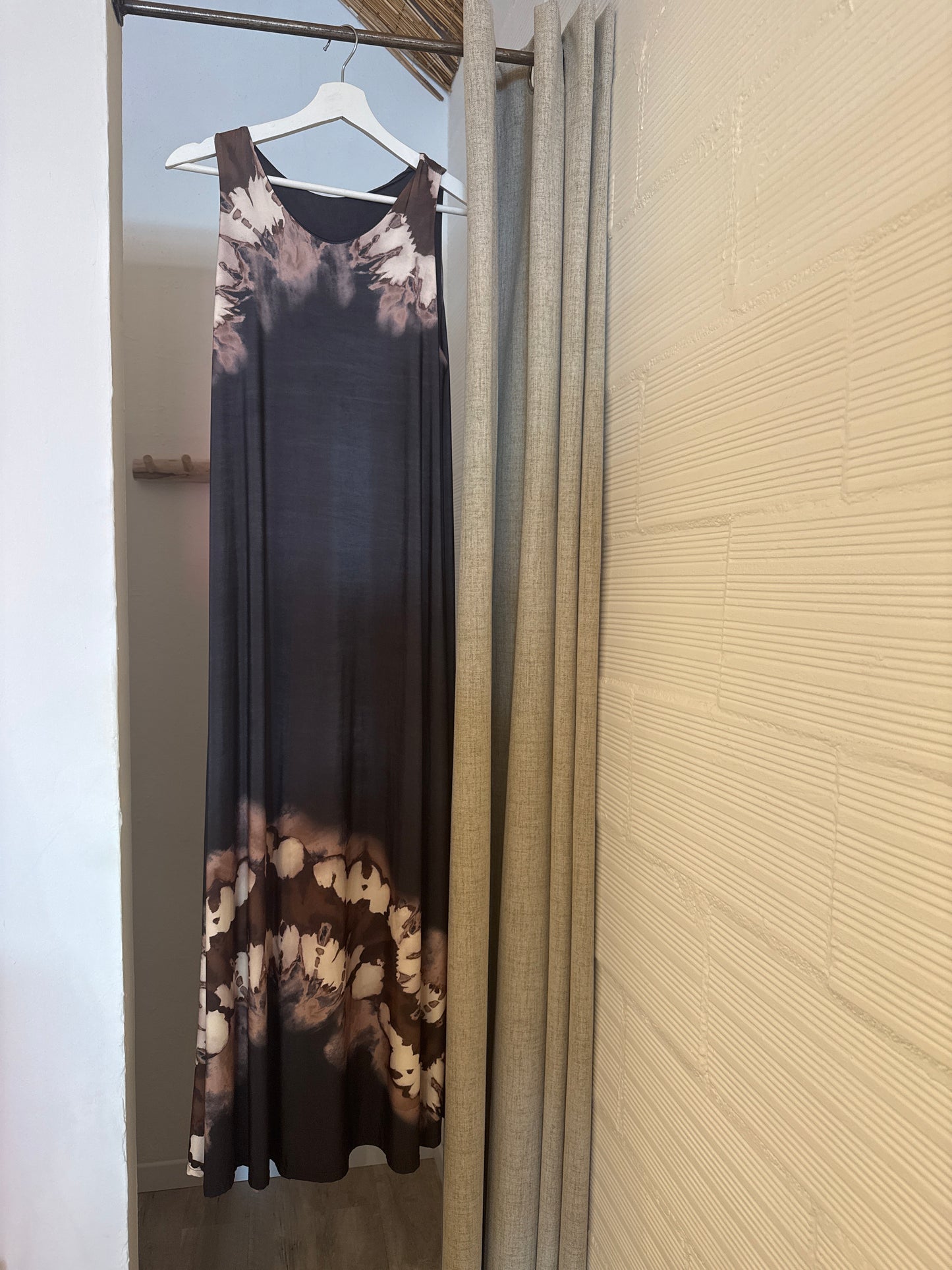 Vestido teñido marrón