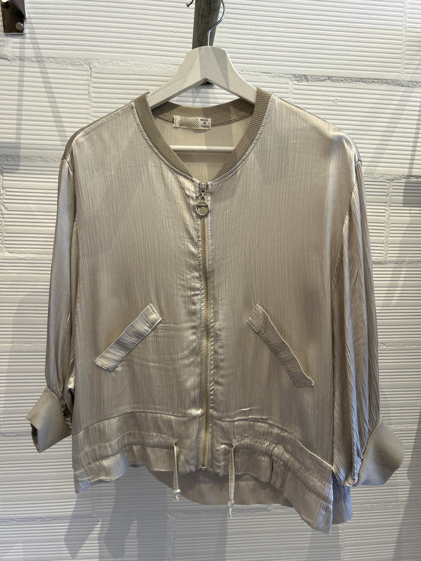 Blusa de satén Noya